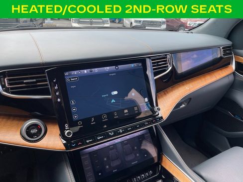 Used 2024 Jeep Grand Wagoneer Series III w/ Rear Seat Video Group 1 AWD/4WD image 23