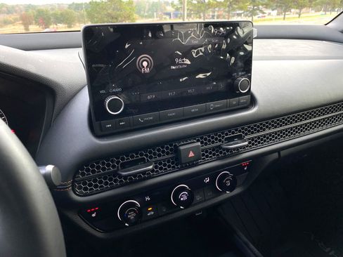 Used 2024 Honda HR-V Sport image 14