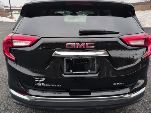 Used 2023 GMC Terrain SLT w/ LPO, Floor Liner Package image 5