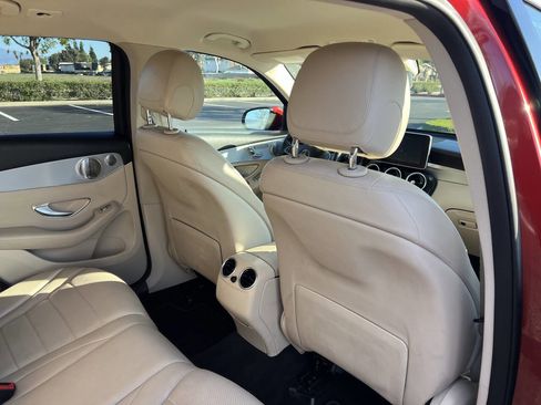 Used 2017 Mercedes-Benz GLC 300 w/ Premium 2 Package image 25