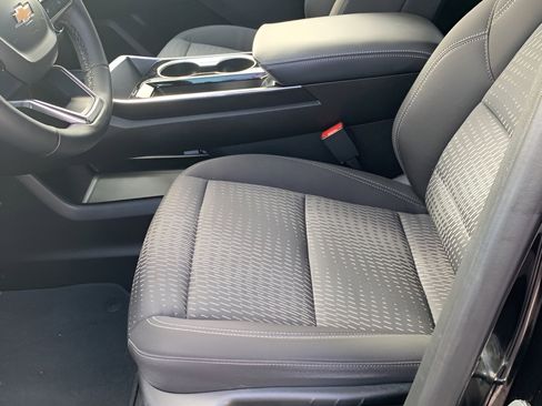 Used 2025 Chevrolet Equinox LT AWD/4WD image 21