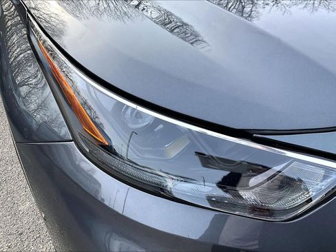 Used 2023 Toyota Highlander XLE image 26