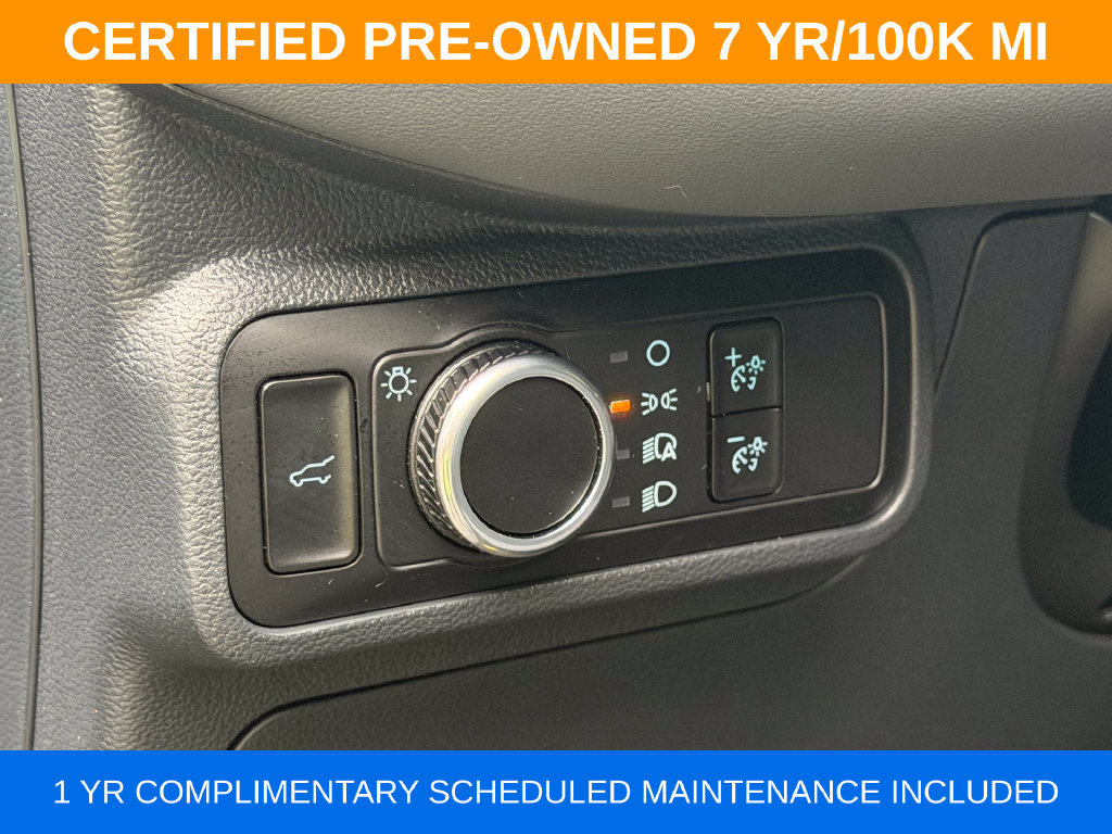 Used 2025 Ford Explorer Active AWD/4WD image 30