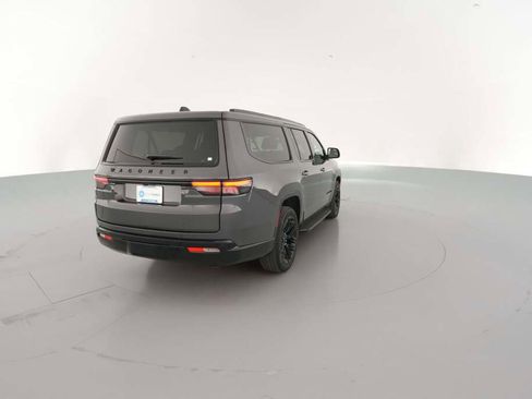 New 2025 Jeep Wagoneer L Series II w/ Premium Group I image 11