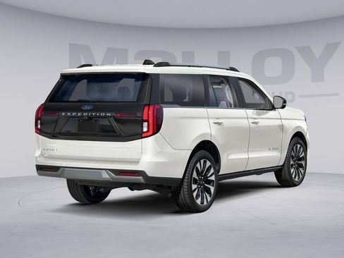 Used 2025 Ford Expedition Platinum w/ Driver's Package AWD/4WD image 2