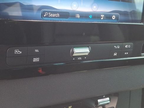 Used 2025 Mercedes-Benz Sprinter 2500 image 24