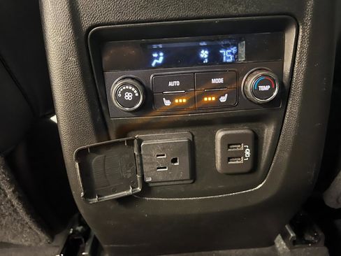 Used 2024 Buick Enclave Premium image 67