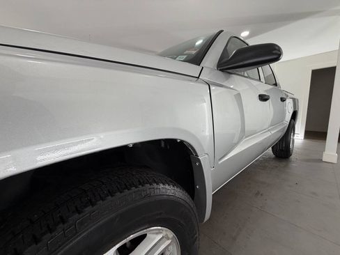 Used 2011 Dodge Dakota Big Horn AWD/4WD image 3