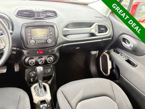Used 2016 Jeep Renegade Latitude w/ Advanced Technology Group AWD/4WD image 16