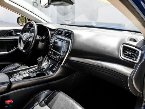 Used 2023 Nissan Maxima SV w/ Floor Mat Group FWD image 19