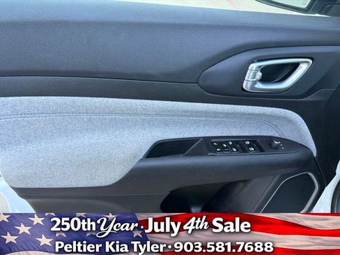 Used 2024 Jeep Compass Latitude w/ Altitude Special Edition AWD/4WD image 14