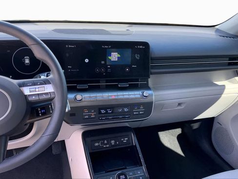 Used 2024 Hyundai Kona Limited FWD image 6