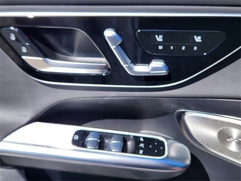 New 2026 Mercedes-Benz GLC 300 4MATIC image 11