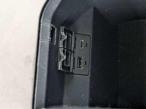 Used 2023 Toyota Camry SE image 21