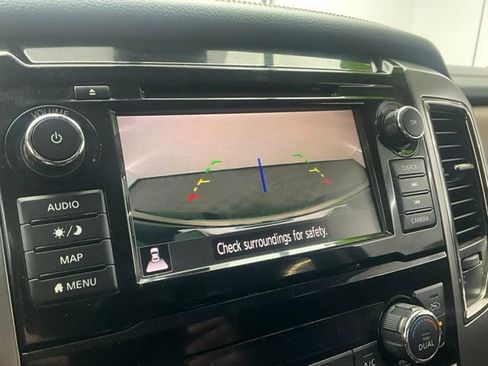 Used 2019 Nissan Titan Platinum Reserve w/ Platinum Utility Package image 5