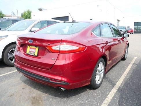 Used 2016 Ford Fusion SE FWD image 7