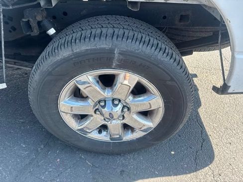 Used 2014 Ford F150 XLT w/ XLT Chrome Package RWD image 6