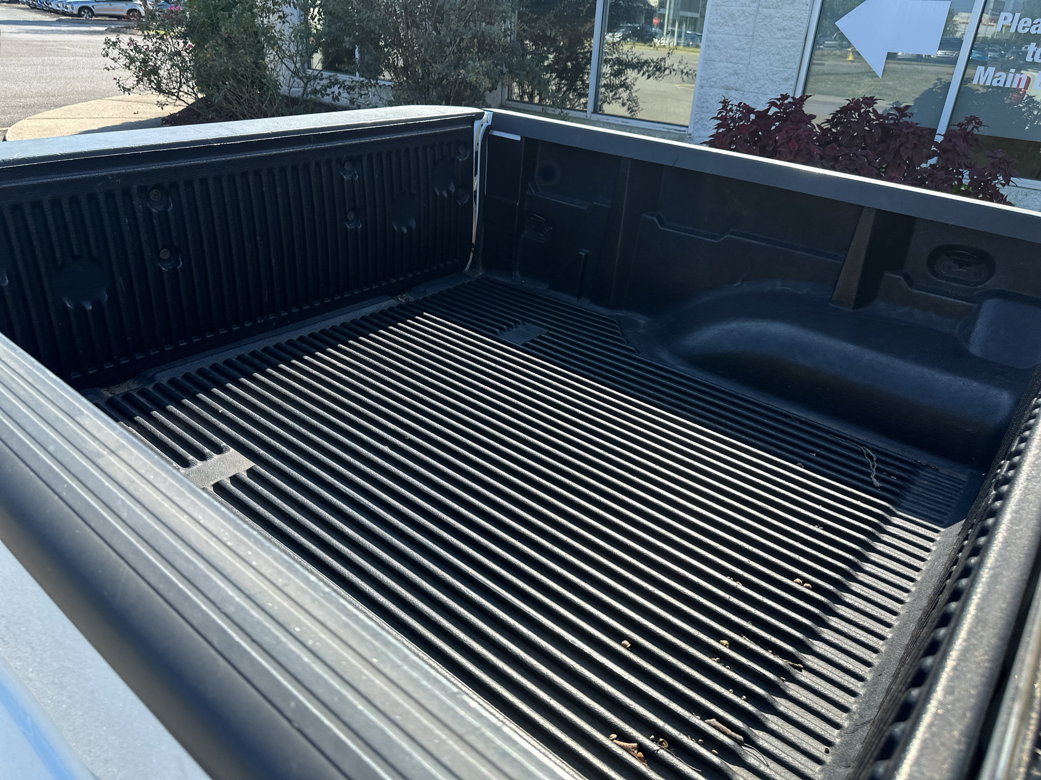 Used 2019 Nissan Frontier SV RWD image 12