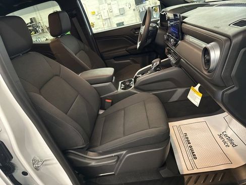 New 2026 Chevrolet Colorado LT image 26