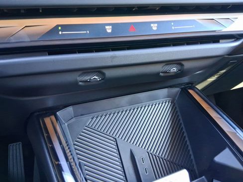 Used 2026 BMW X3 xDrive30 w/ Premium Package image 26