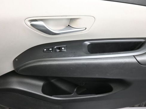 Certified 2022 Hyundai Tucson SE w/ Cargo Package image 11