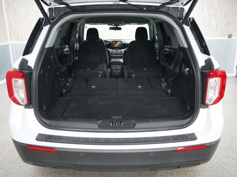 Used 2021 Ford Explorer XLT image 40