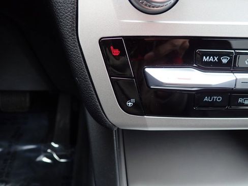 Used 2022 Ford Explorer XLT w/ Equipment Group 202A image 21