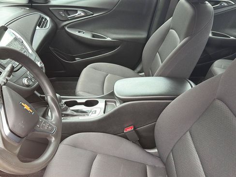 Used 2025 Chevrolet Malibu LS FWD image 14