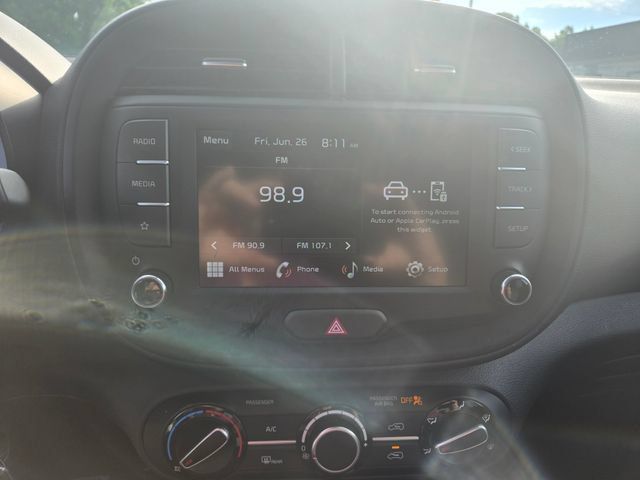 Used 2025 Kia Soul LX FWD image 5