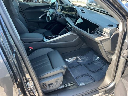 Used 2025 Audi Q5 Premium Plus w/ Premium Plus AWD/4WD image 13