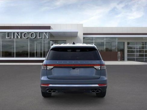 Used 2026 Lincoln Aviator Reserve AWD/4WD image 3