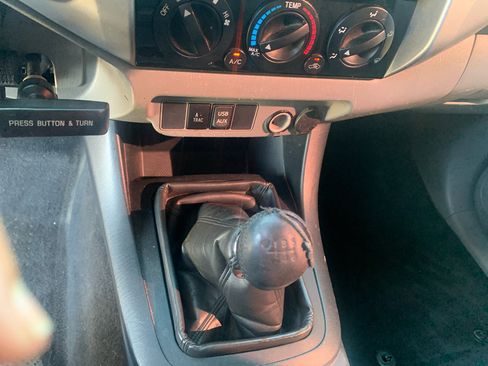 Used 2015 Toyota Tacoma 4x4 Access Cab V6 image 14