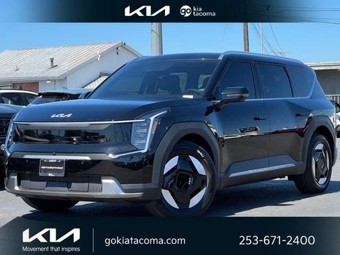 Certified 2026 Kia EV9 Wind AWD/4WD image 1