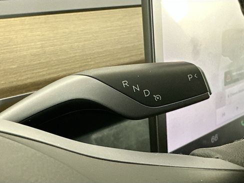 Used 2023 Tesla Model Y Performance image 24