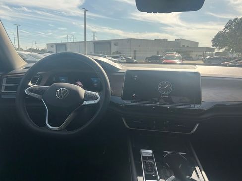 New 2026 Volkswagen Atlas SE FWD image 47