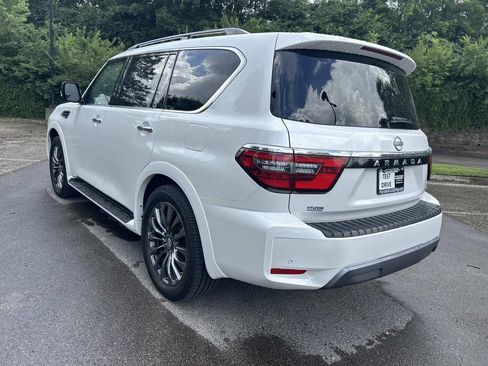 Used 2023 Nissan Armada Platinum w/ Captain's Chairs Package AWD/4WD image 5