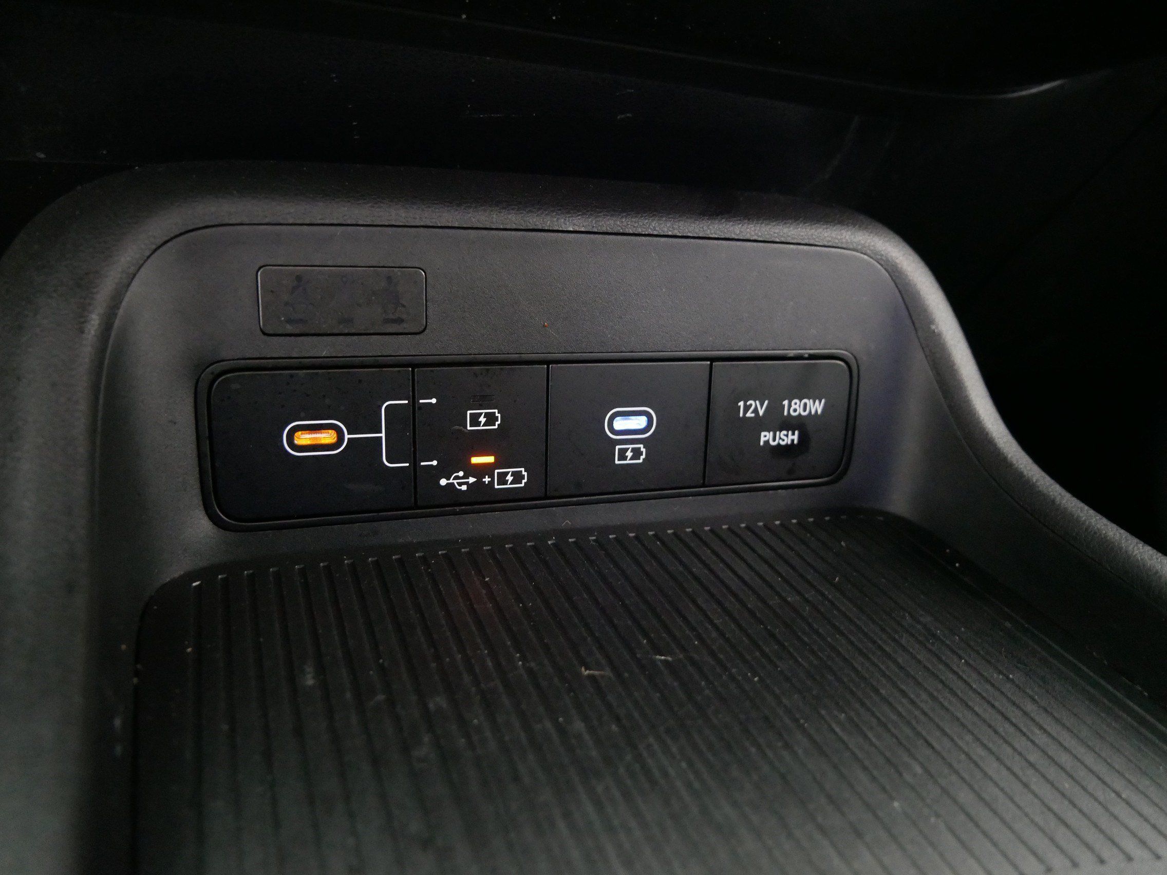 Used 2025 Hyundai Kona SEL AWD/4WD image 29