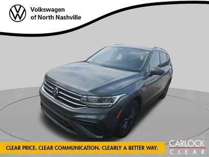 Used 2023 Volkswagen Tiguan SE w/ Panoramic Sunroof Package