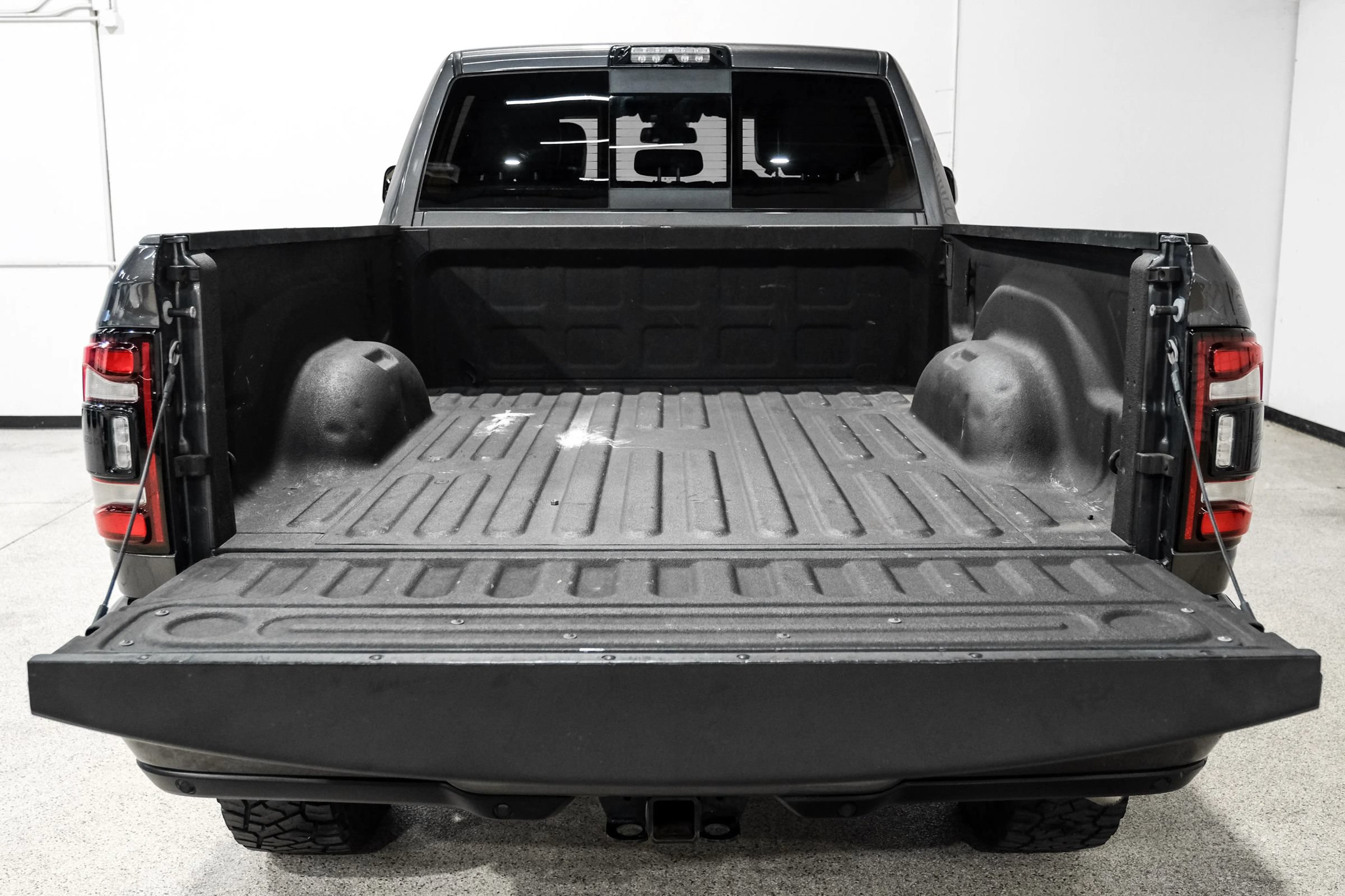 Used 2020 RAM 2500 Laramie w/ Night Edition AWD/4WD image 51