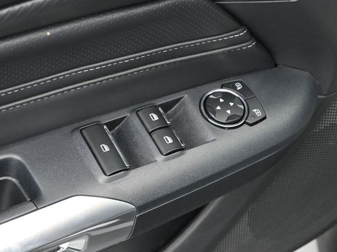 Used 2025 Ford Mustang Premium image 10