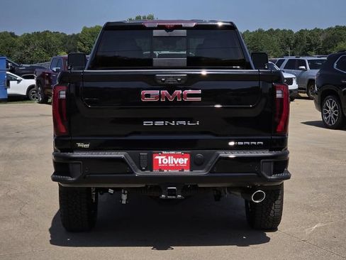 New 2026 GMC Sierra 2500 Denali w/ Denali Reserve Package AWD/4WD image 8