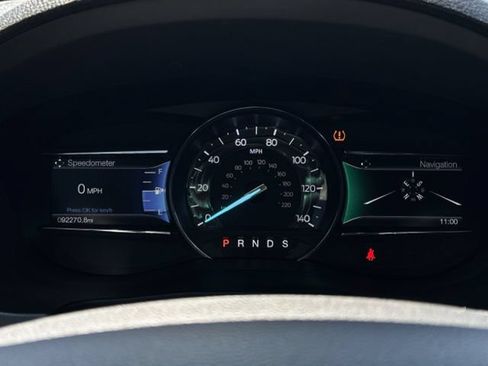 Used 2017 Ford Explorer XLT w/ Equipment Group 202A AWD/4WD image 36