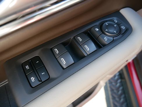 Used 2024 Chevrolet Tahoe Z71 w/ Off-Road Capability Package image 19