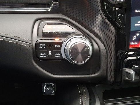 Used 2022 RAM 1500 Limited image 17