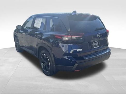 Used 2026 Nissan Rogue SV w/ Cold Weather Package image 5