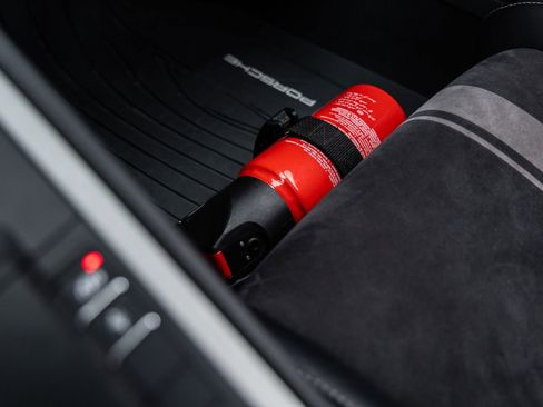 Certified 2018 Porsche 911 GT3 RWD image 43