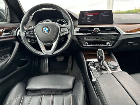 Used 2018 BMW 530i xDrive image 15