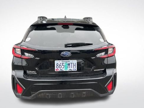 Used 2024 Subaru Crosstrek 2.0i Premium image 8
