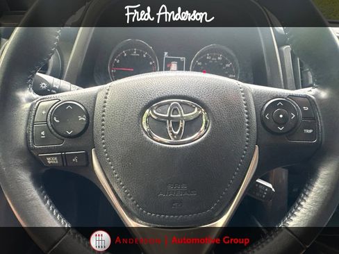 Used 2016 Toyota RAV4 SE FWD image 7
