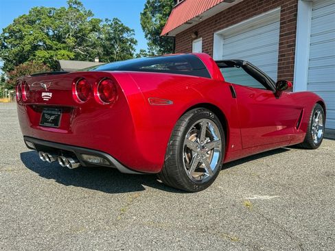 Used 2008 Chevrolet Corvette Coupe w/ Z51 Performance Package RWD image 38